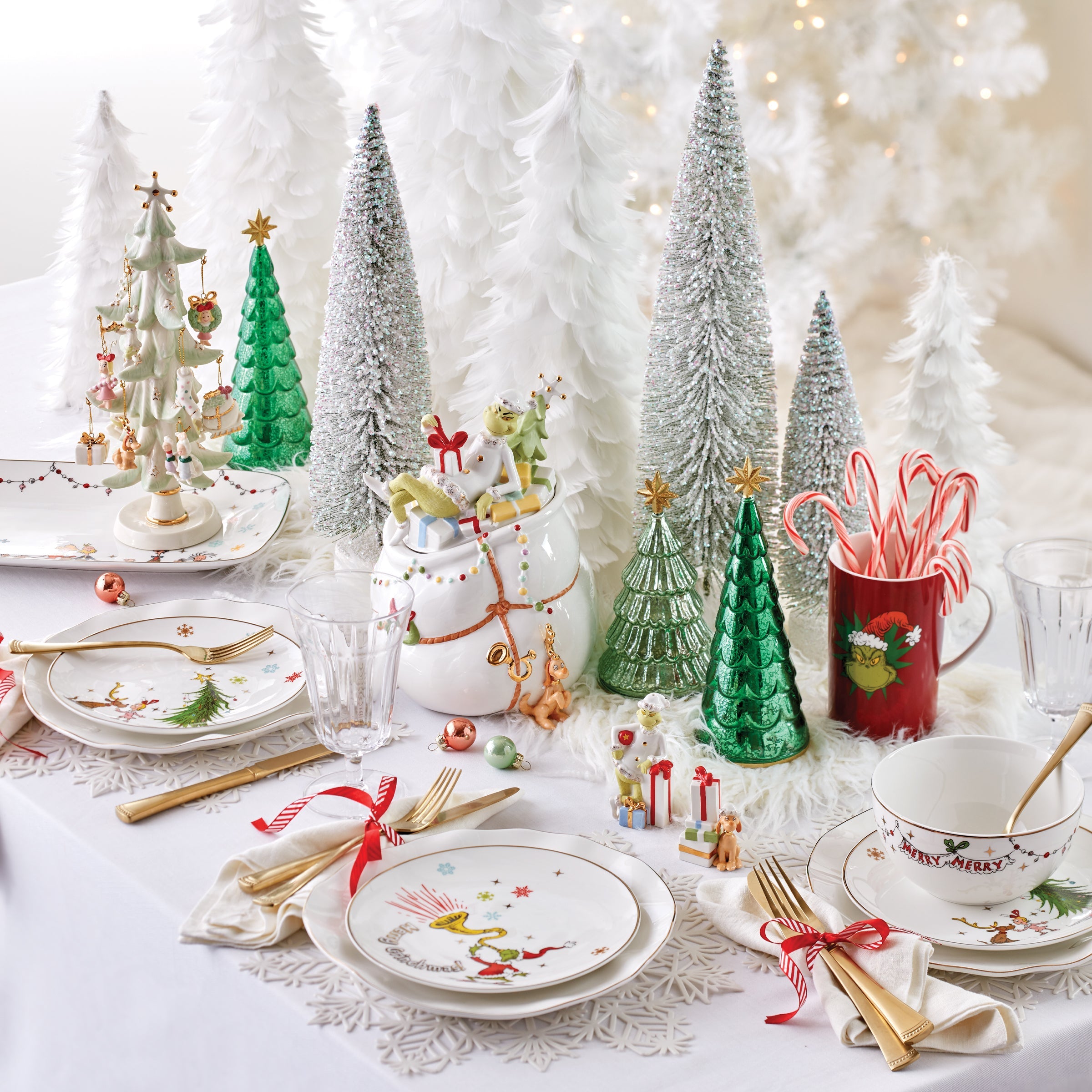 Merry Grinchmas Assorted Accent Plates. Set of 4 - Image 5
