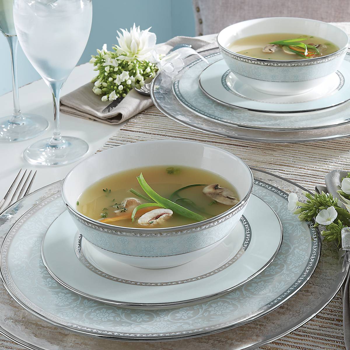 Westmore 3-Piece Place Setting - Image 3
