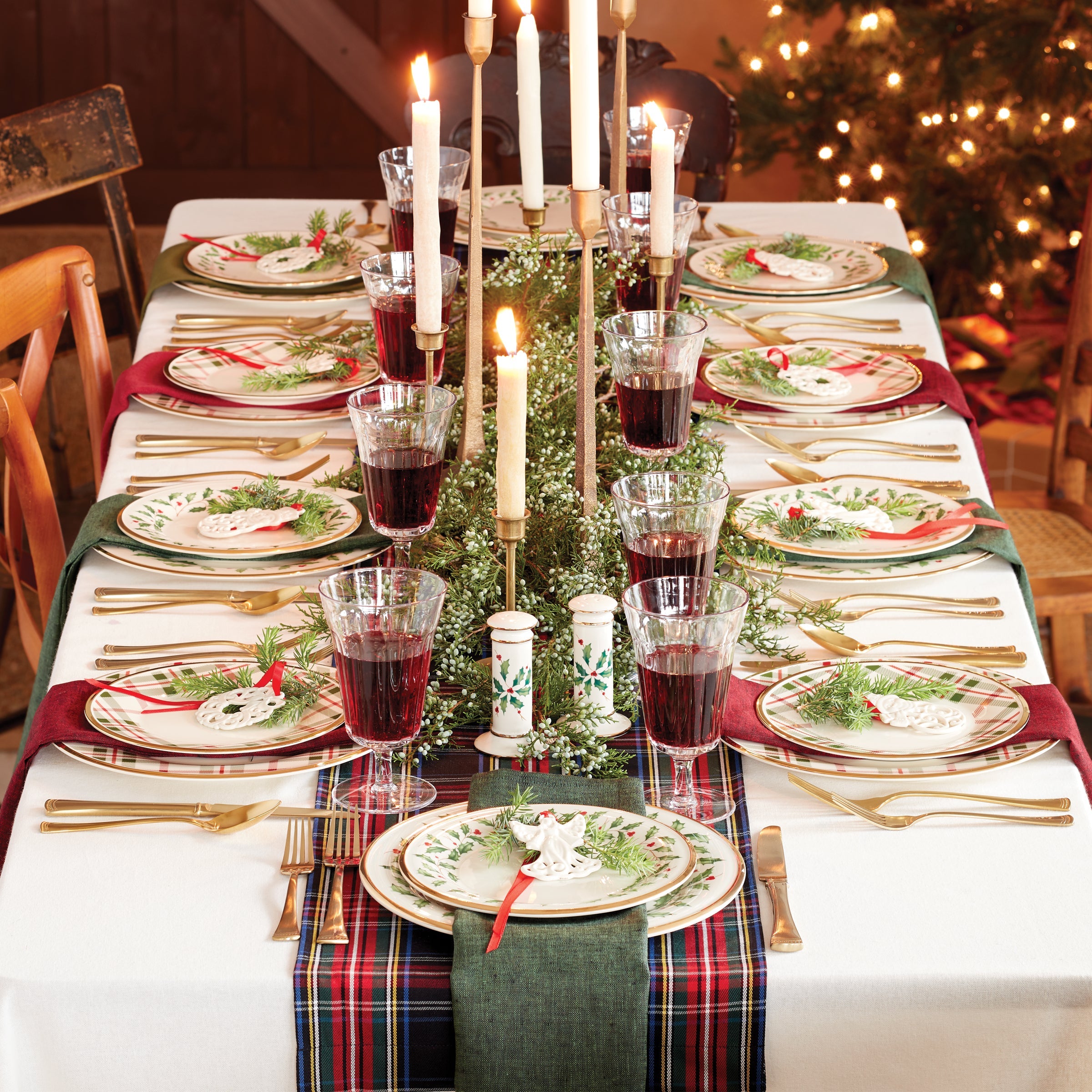 Holiday 12-Piece Plate & Mug Dinnerware Set - Image 4