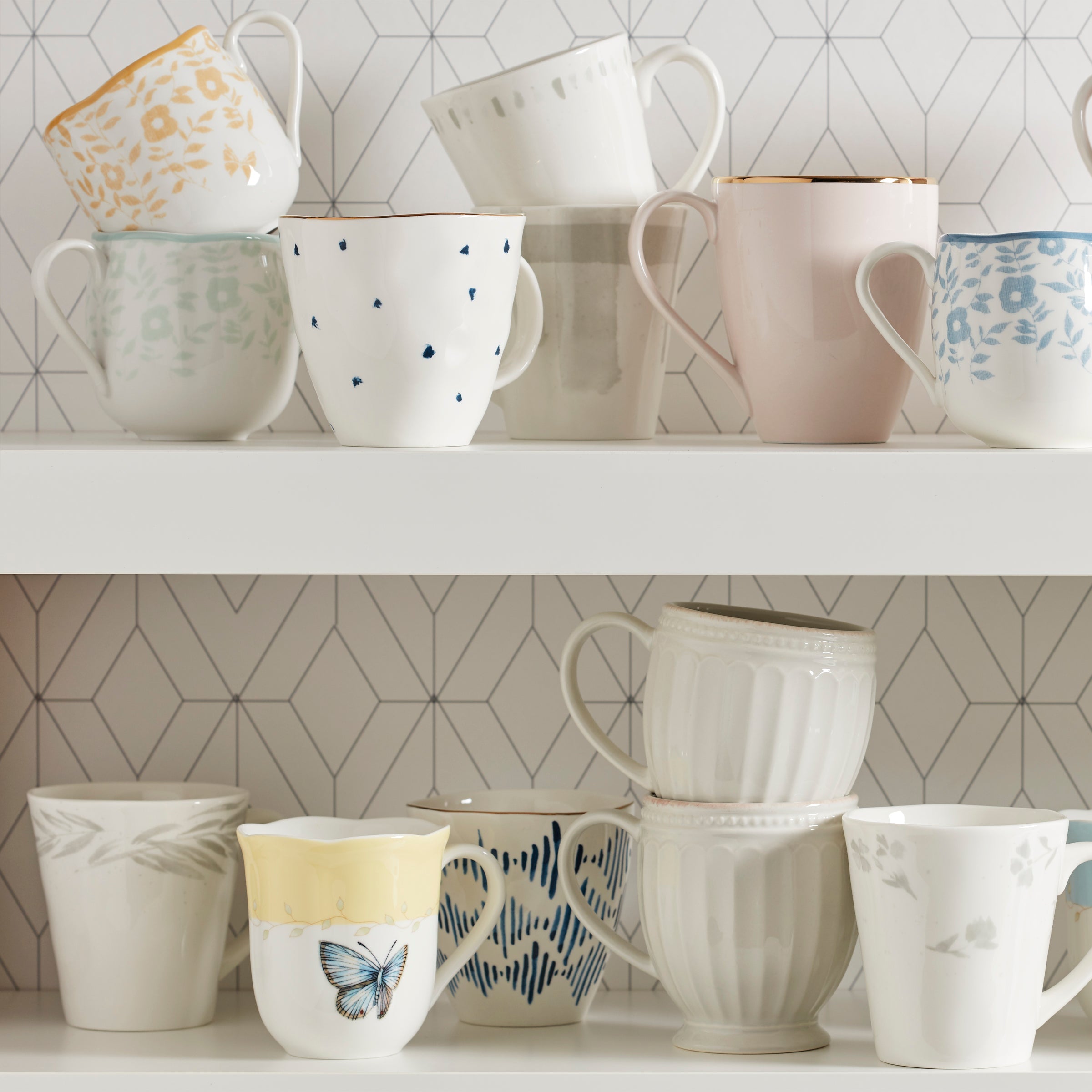 Trianna Salaria Mug - Image 3