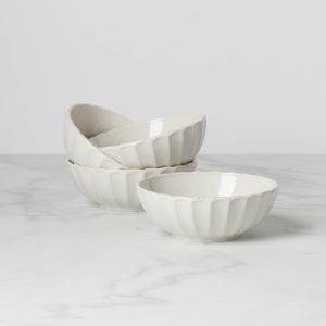 French Perle Scallop White All-Purpose Bowls. Set of 4