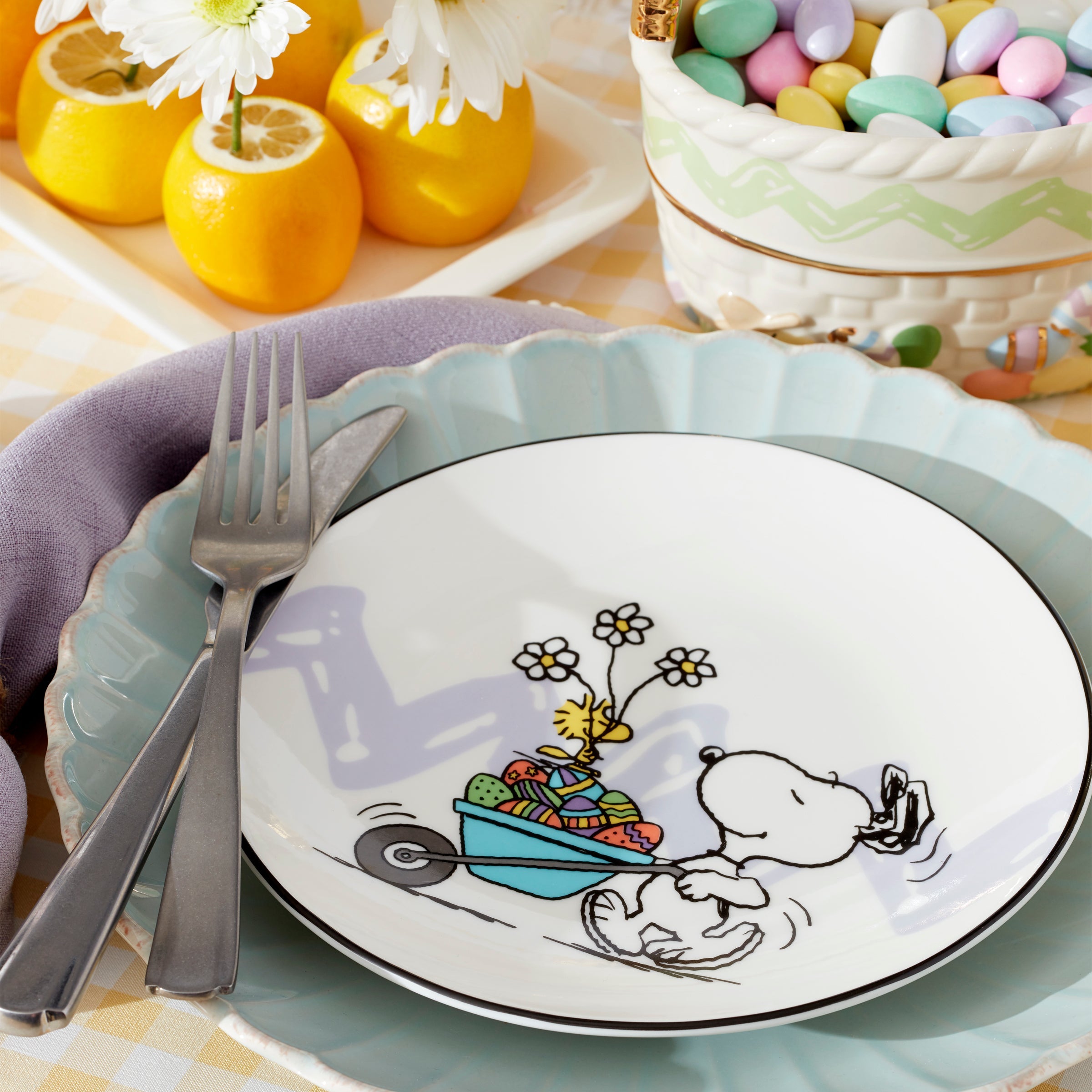 Snoopy Easter Accent Plates. Set of 4 - Image 7