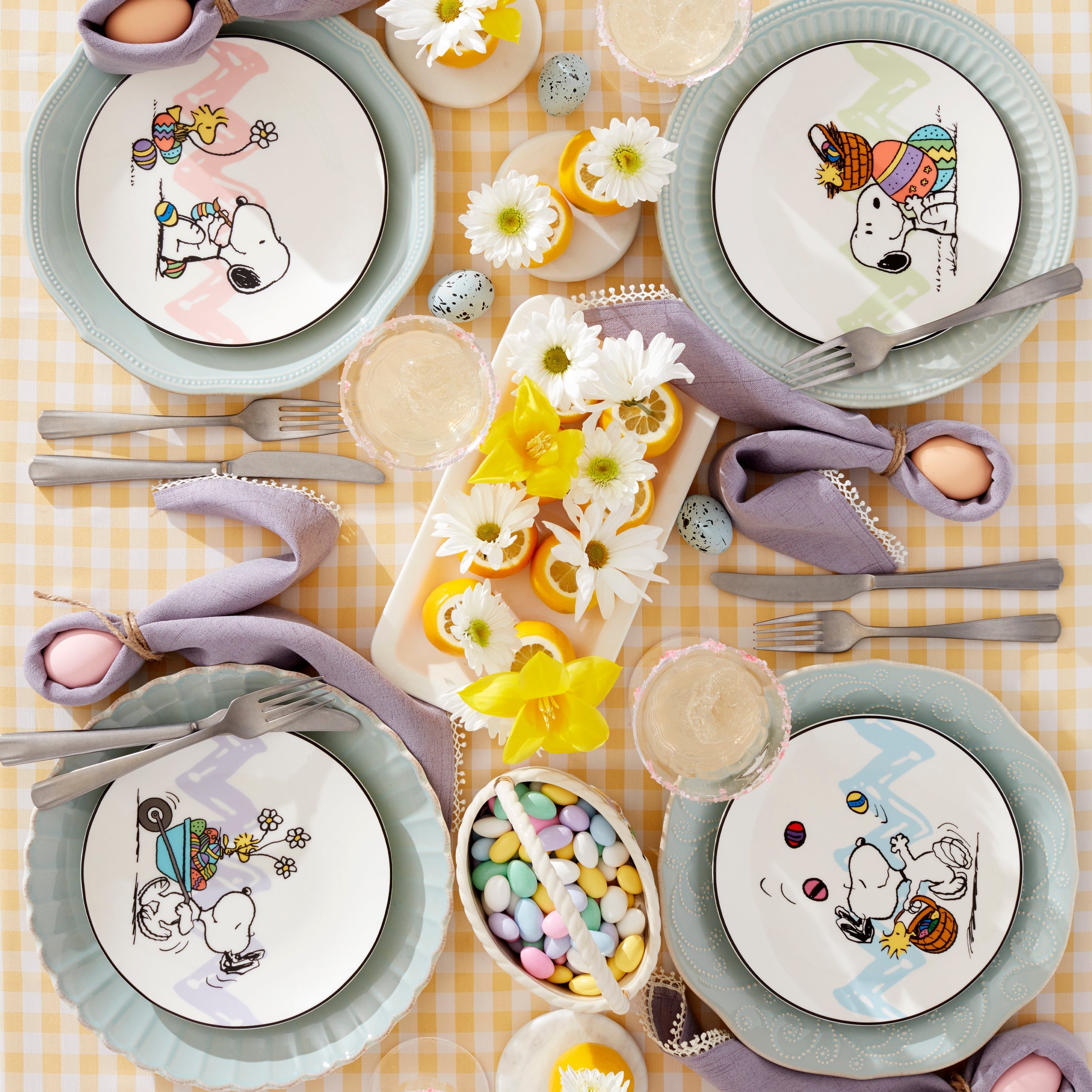 Snoopy Easter Accent Plates. Set of 4 - Image 4
