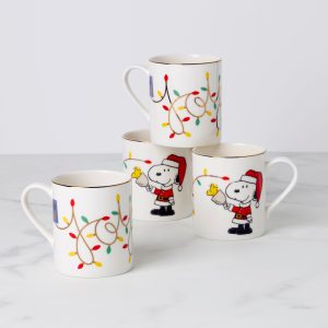 Snoopy Christmas Mugs. Set of 4