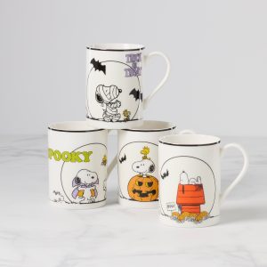 The Great Pumpkin Mugs. Set of 4