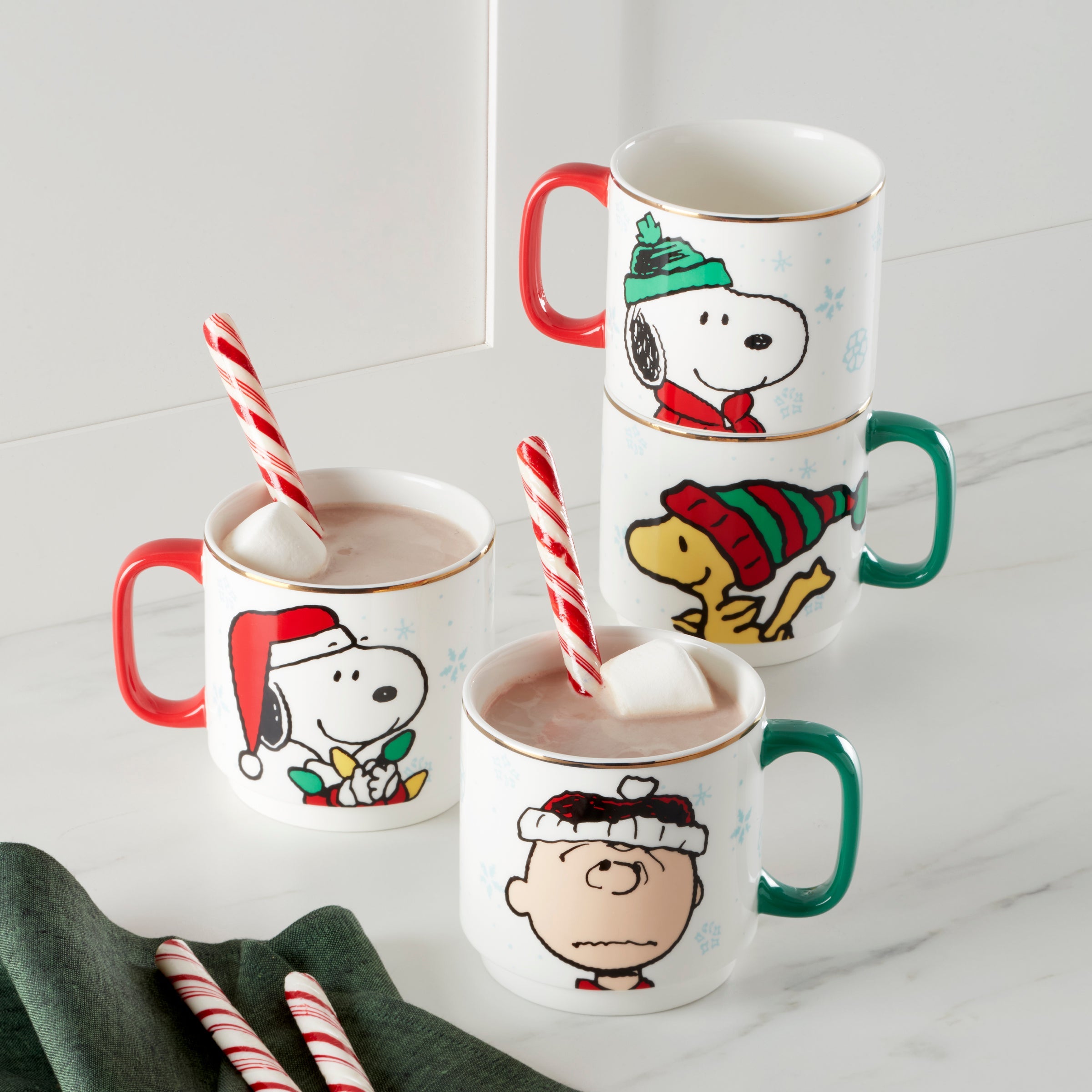 Snoopy Christmas Stacking Mugs. Set of 4 - Image 3