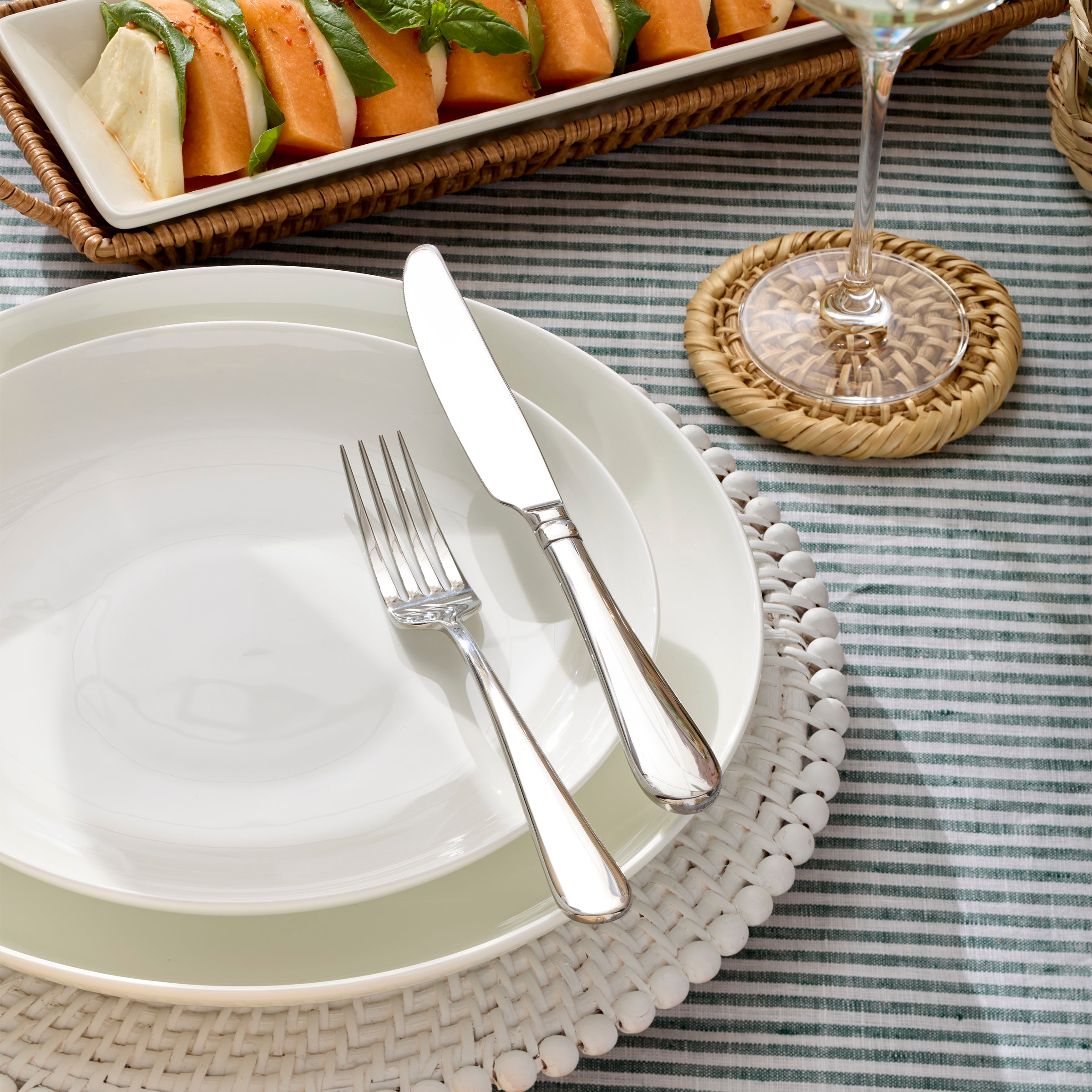 Studio 1414 Coupe 12-Piece Dinnerware Set - Image 9