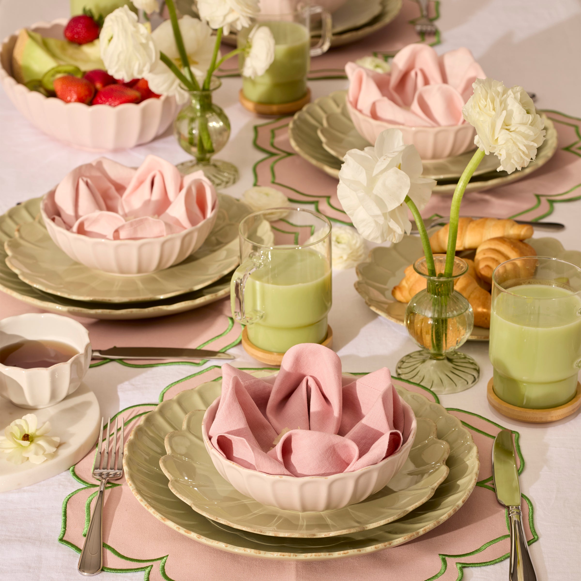 French Perle Scallop Matcha 24-Piece Dinnerware Set - Image 7